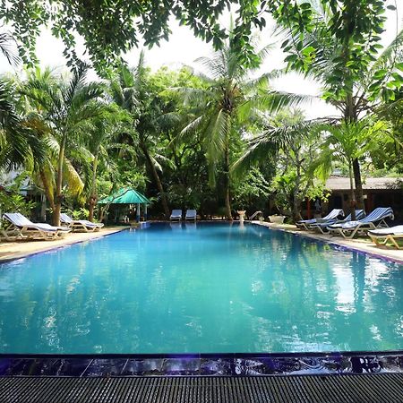 Hotel Susantha Garden Bentota Buitenkant foto