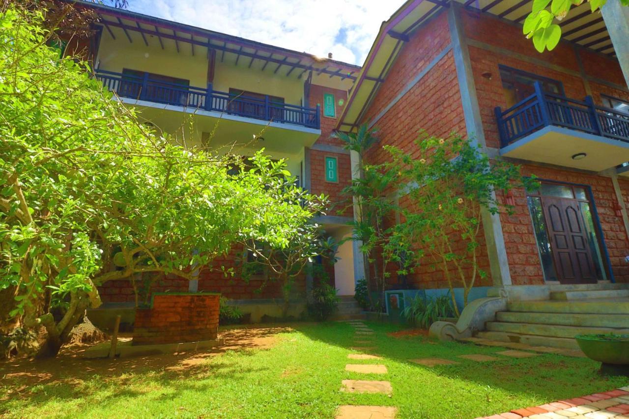 Hotel Susantha Garden Bentota Buitenkant foto