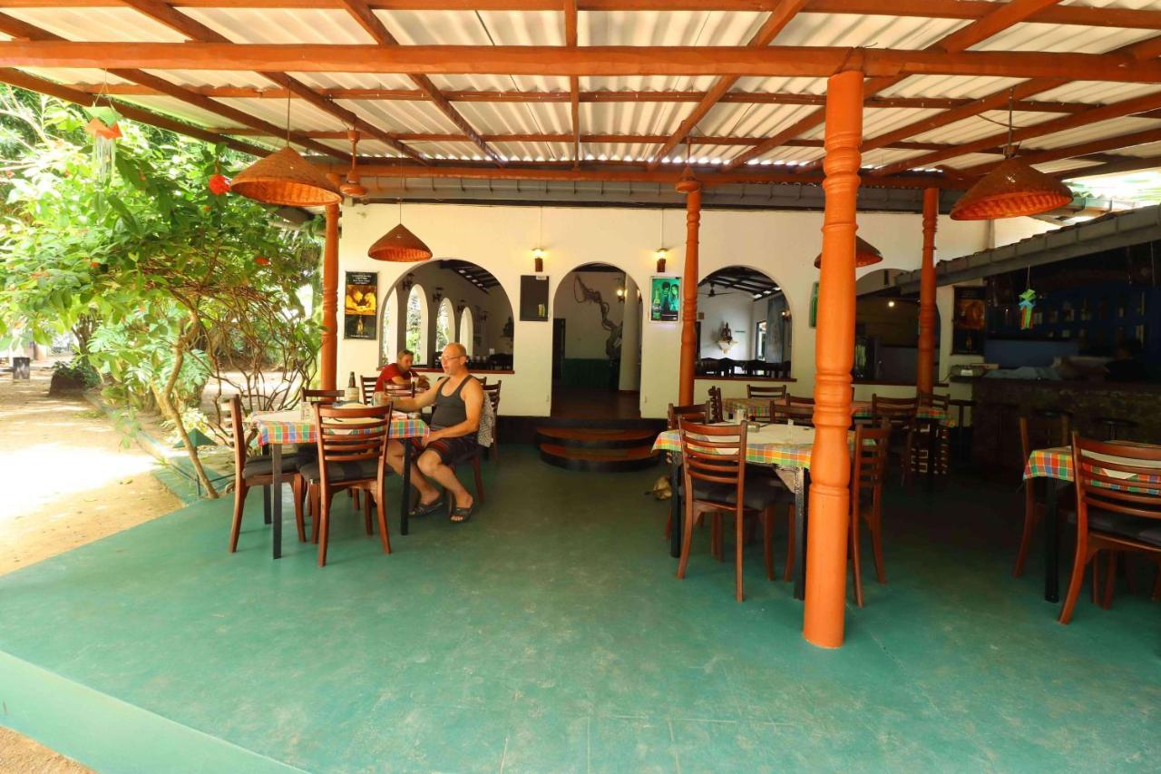 Hotel Susantha Garden Bentota Buitenkant foto